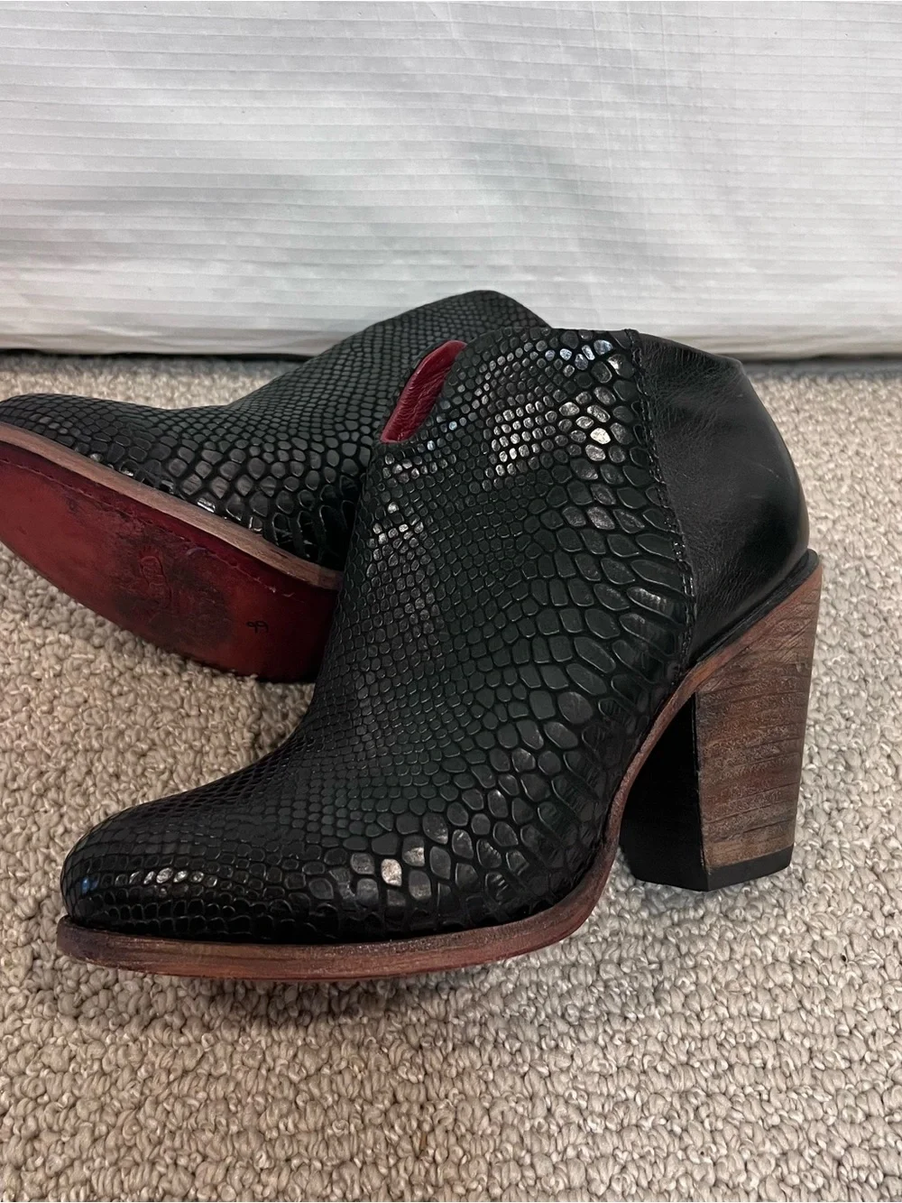 Freebird Women Detroit Ankle Boots Sz 9 Black Boho Rodeo Leather Snake Embossed,